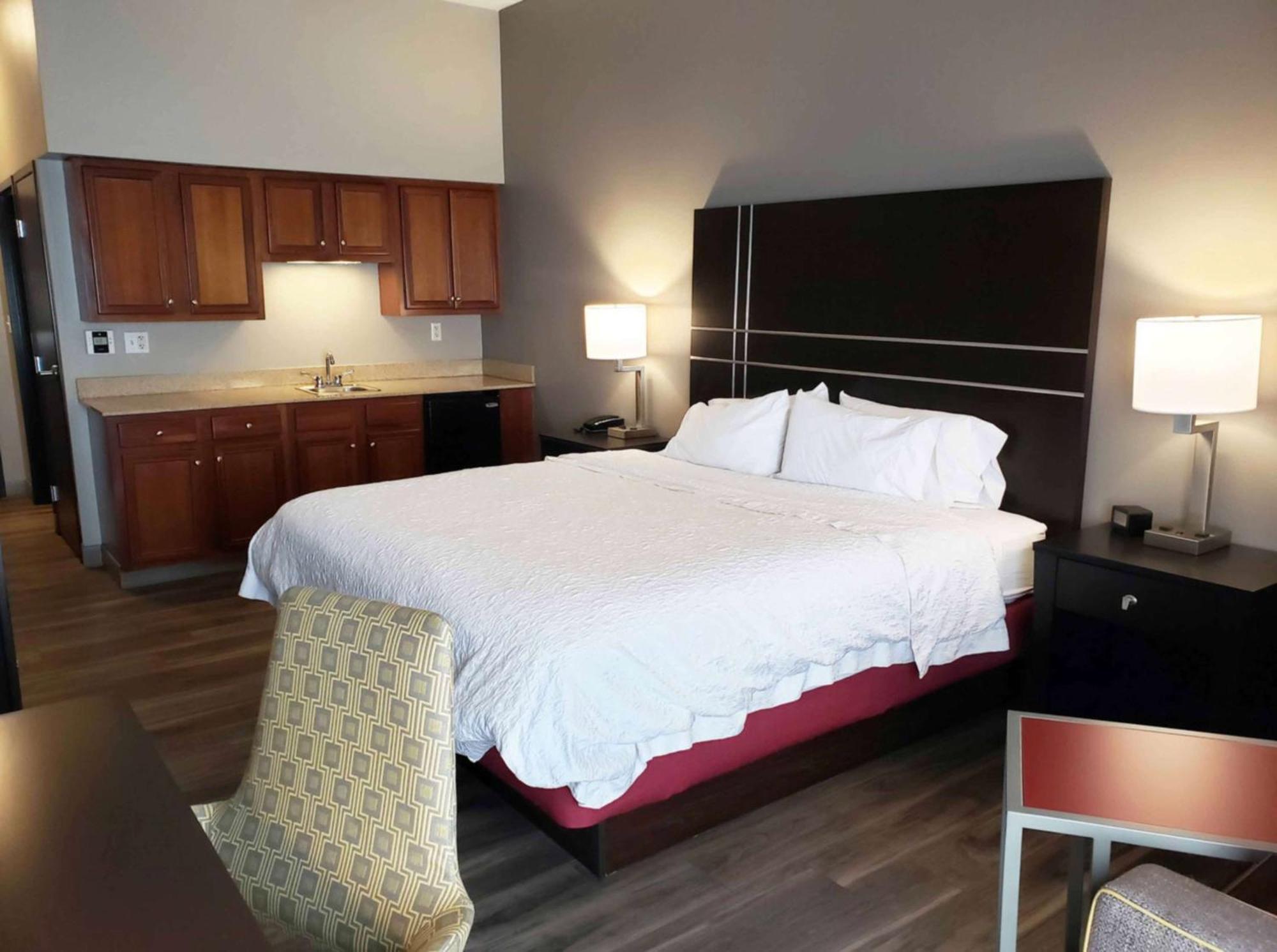 Hampton Inn 3*