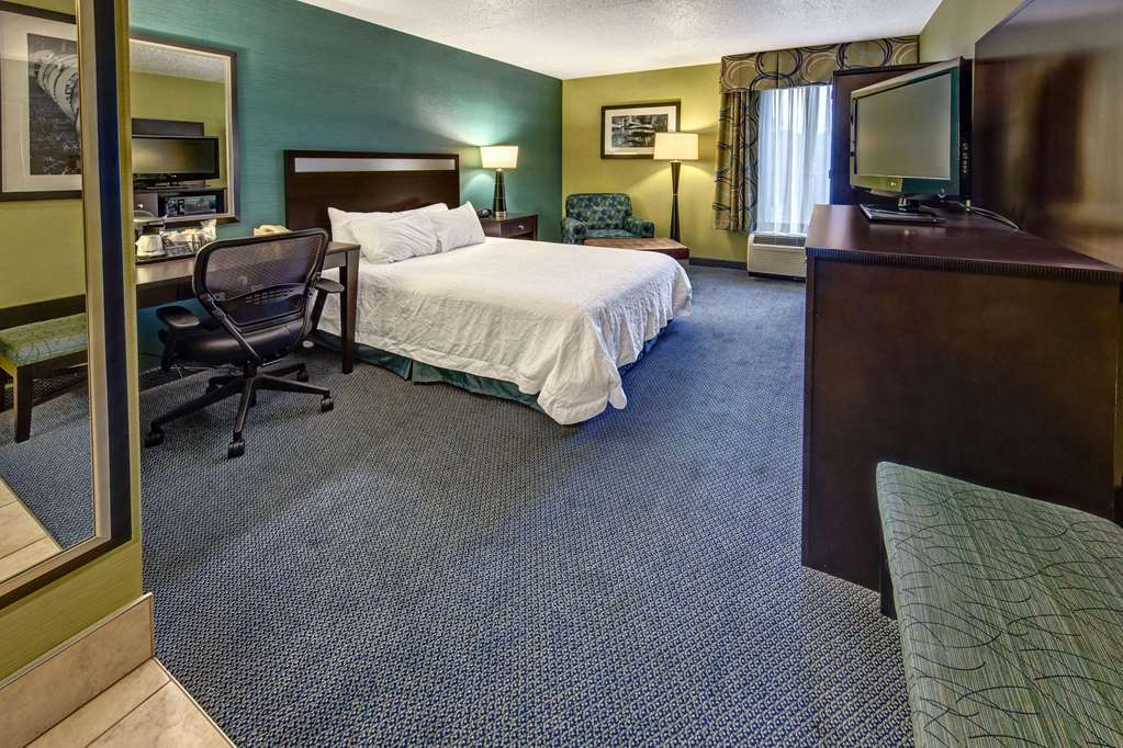 Hampton 3*