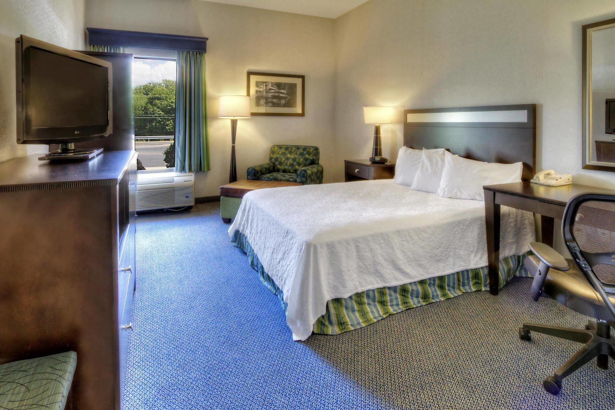 Hampton Inn
