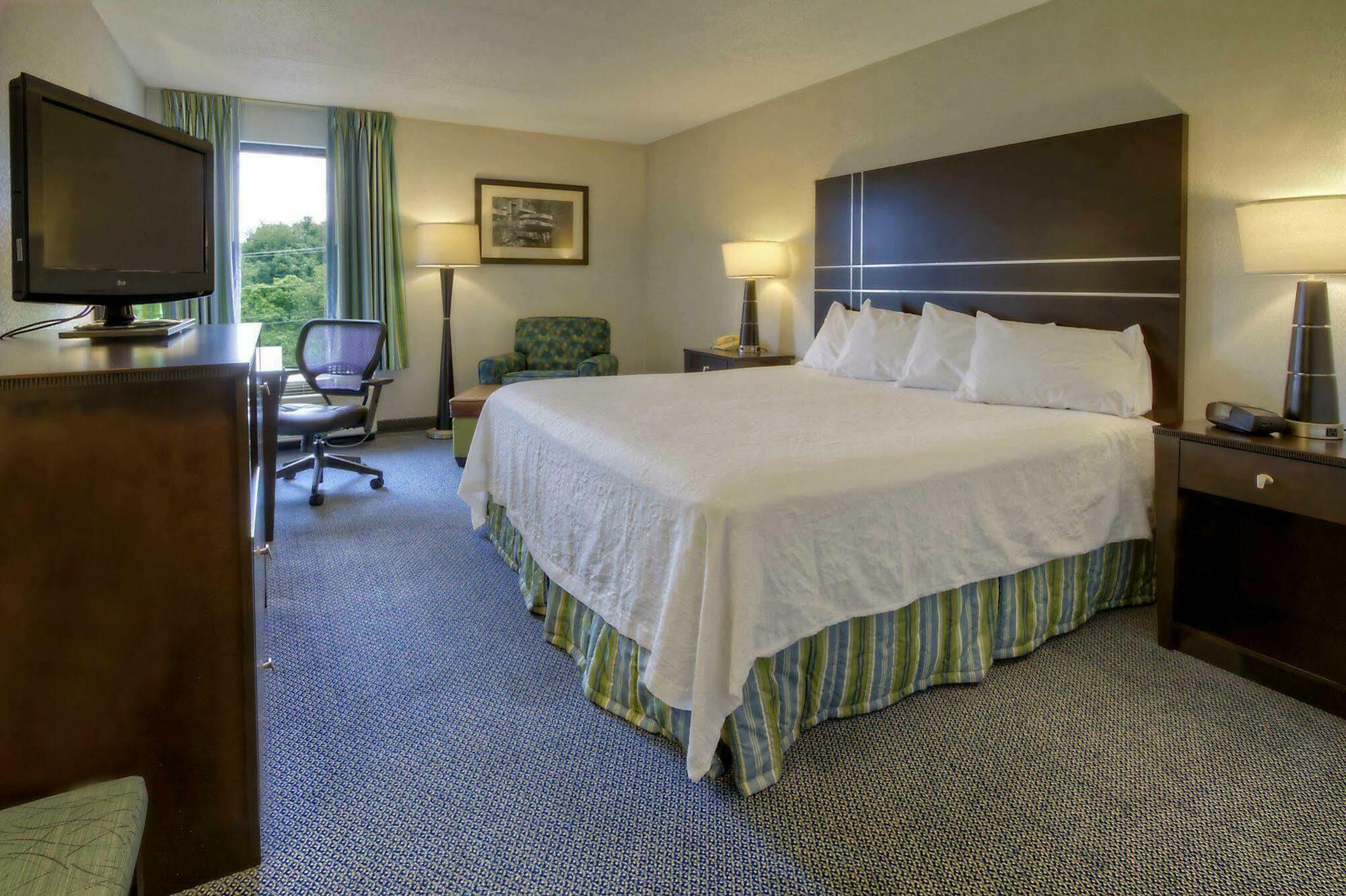 Hampton 3*